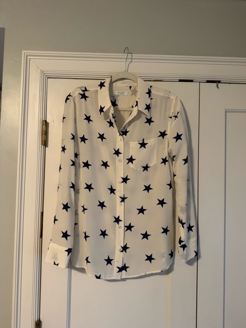 Star Print Silk Equipment Long-Sleeve Button-Up Blouse - White/Navy Stars